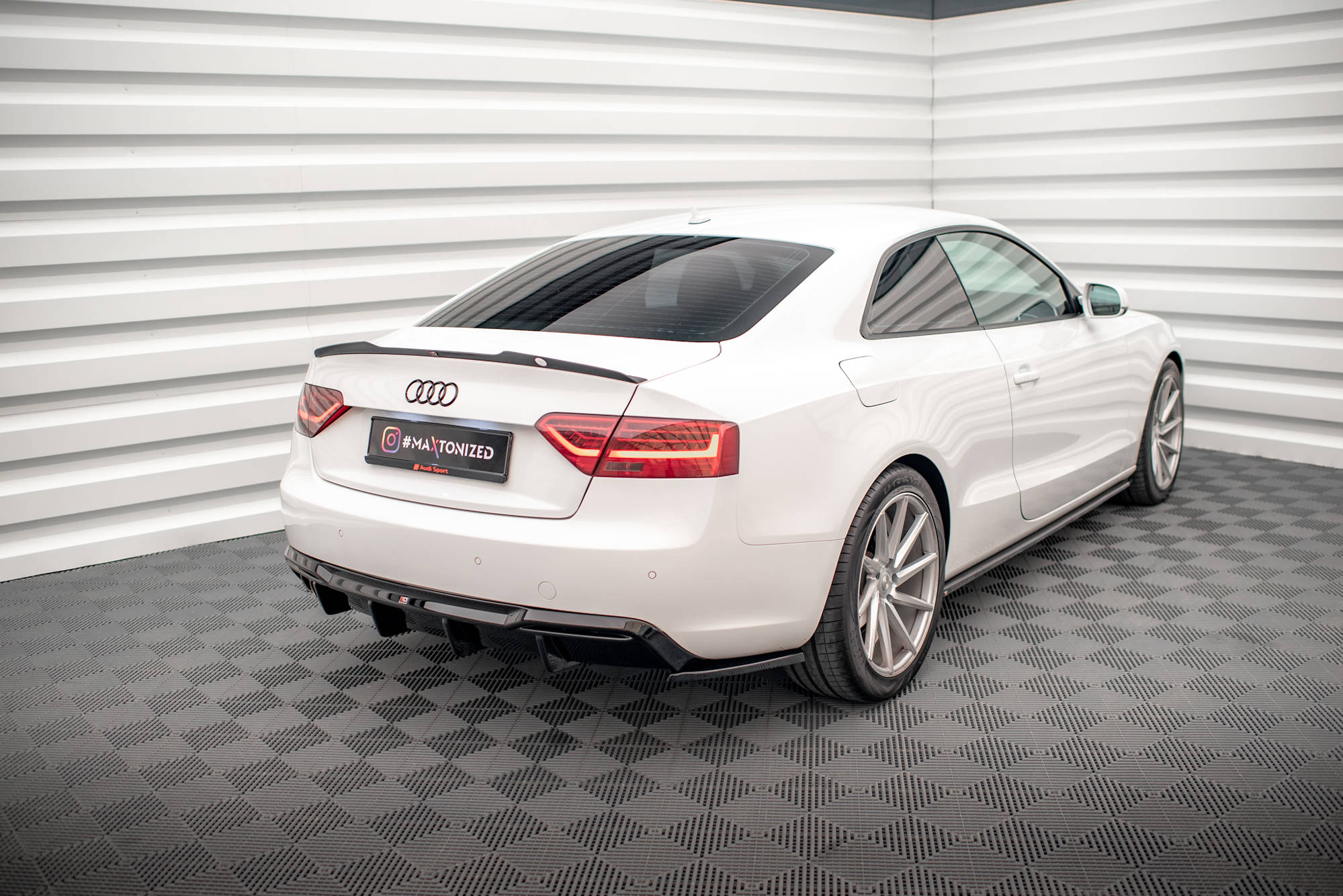 Heck Diffusor Seite Audi A5 Coupe 8T Facelift