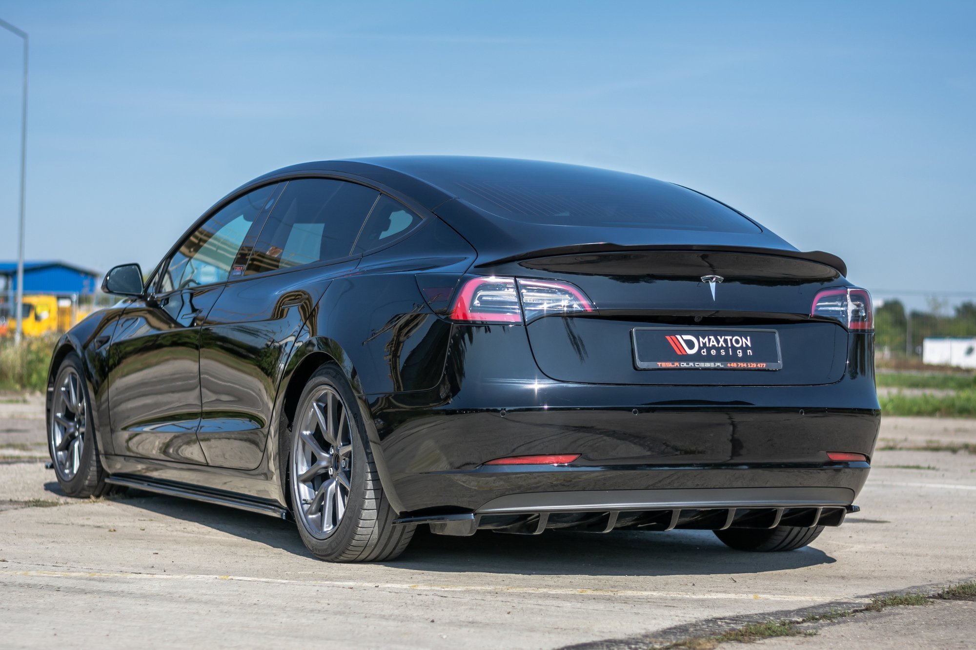 Der nächste Tesla-Model-3-Prototyp: Neue Felgen und Spekulation um  Frontdesign