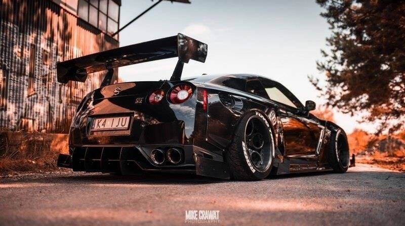 Heckschurze Nissan GTR