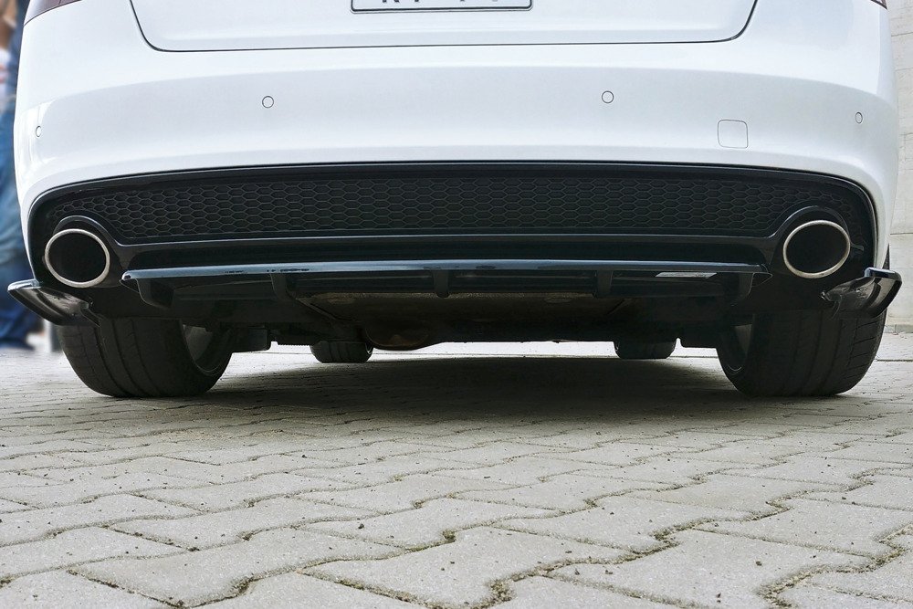 Hinten Splitter AUDI A5 S-LINE NACH FACELIFT (mit einem vertikalen Balken)