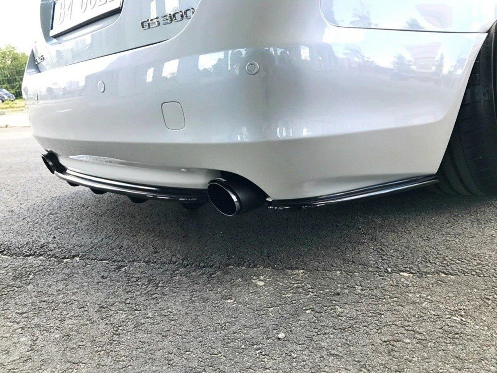 Hinten Splitter Lexus GS 300 Mk3 Facelift (mit einem vertikalen Balken)