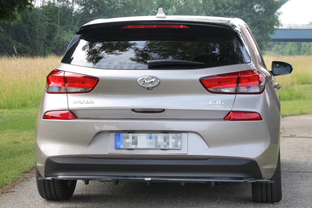 Hinten Splitter (MIT EINEM VERTIKALEN BALKEN) HYUNDAI I30 MK3 HATCHBACK