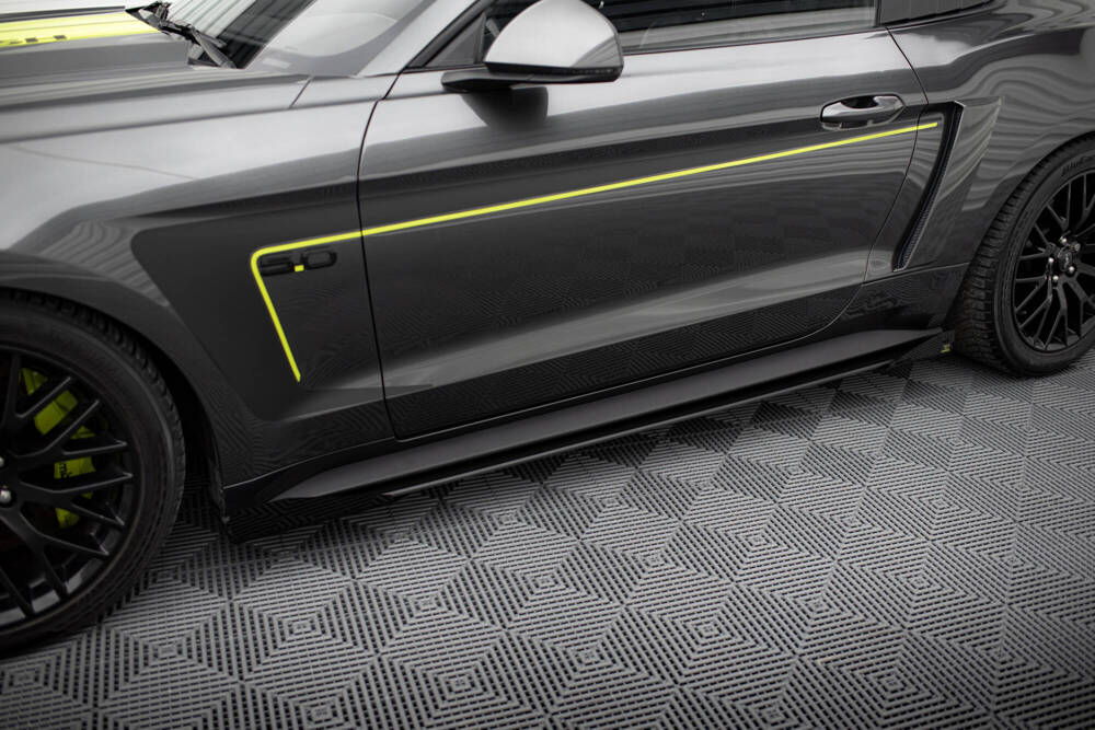 Street Pro Seitenschweller Diffusor + Flaps Ford Mustang GT Mk6 