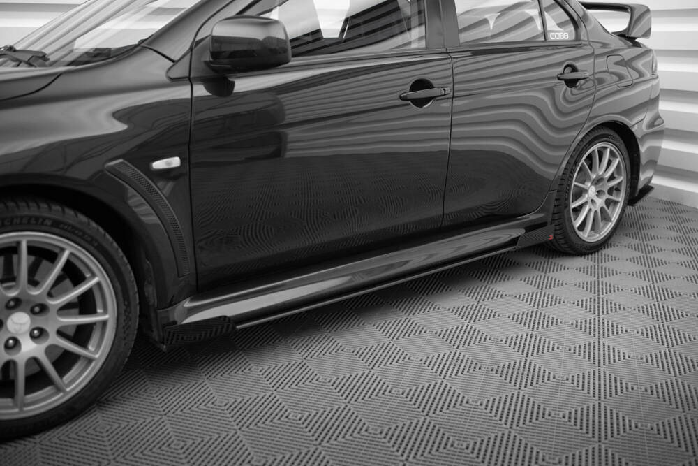 Street Pro Seitenschweller Diffusor + Flaps Mitsubishi Lancer EVO X