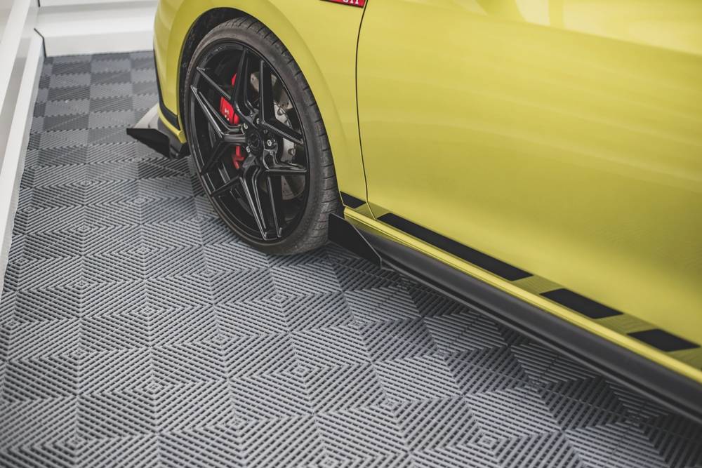 Street Pro Seitenschweller Diffusor + Flaps Volkswagen Golf GTI / GTE / GTI Clubsport / R-Line Mk8