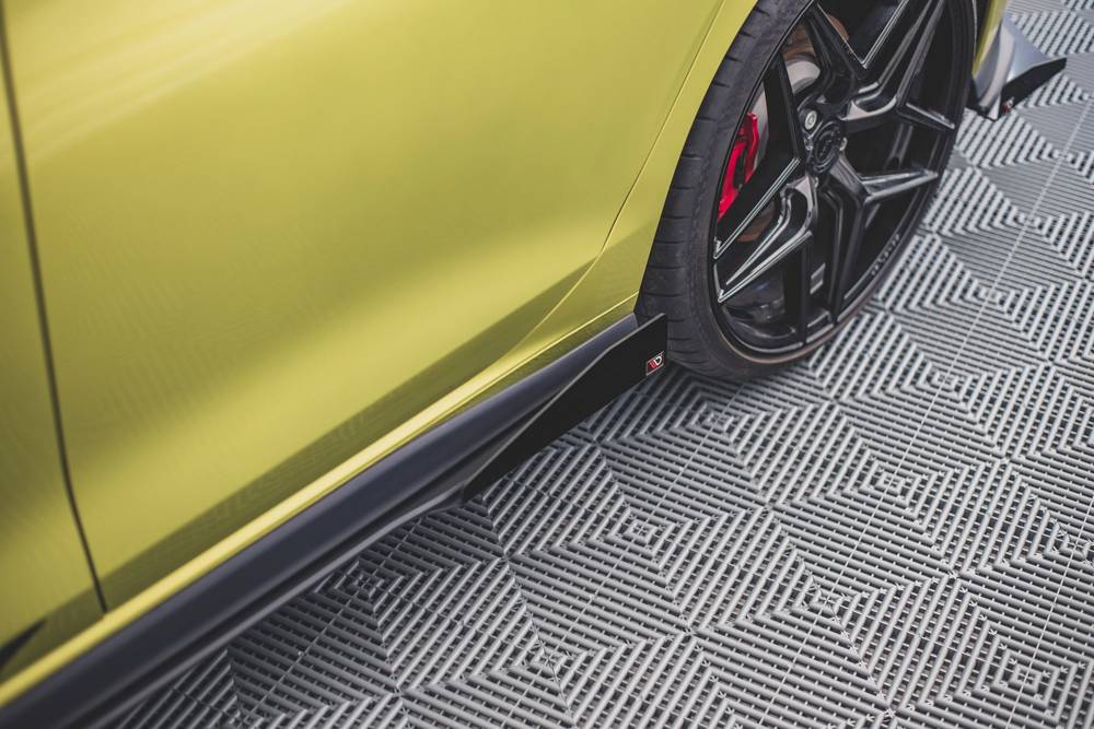 Street Pro Seitenschweller Diffusor + Flaps Volkswagen Golf GTI / GTE / GTI Clubsport / R-Line Mk8