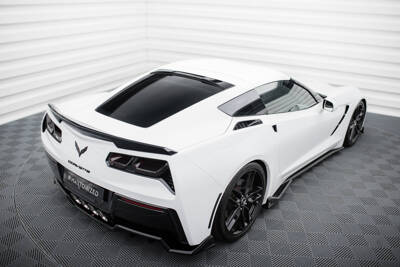 Die Erweiterung der Heckscheibe Chevrolet Corvette Stingray / Z06 C7