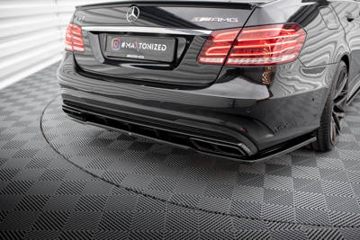 Hinten Splitter (mit einem vertikalem balken) Mercedes-Benz E63 AMG Sedan W212 Facelift