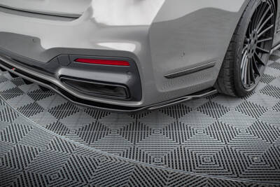 Hinten Splitter (mit einem vertikalem balken) V.2 BMW 7 M-Pack G11 / G12 Facelift