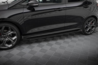 Street Pro Seitenschweller Diffusor + Flaps Ford Fiesta  ST / ST-Line Mk8