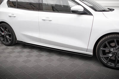 Street Pro Seitenschweller Diffusor + Flaps Ford Focus ST / ST-Line Mk4