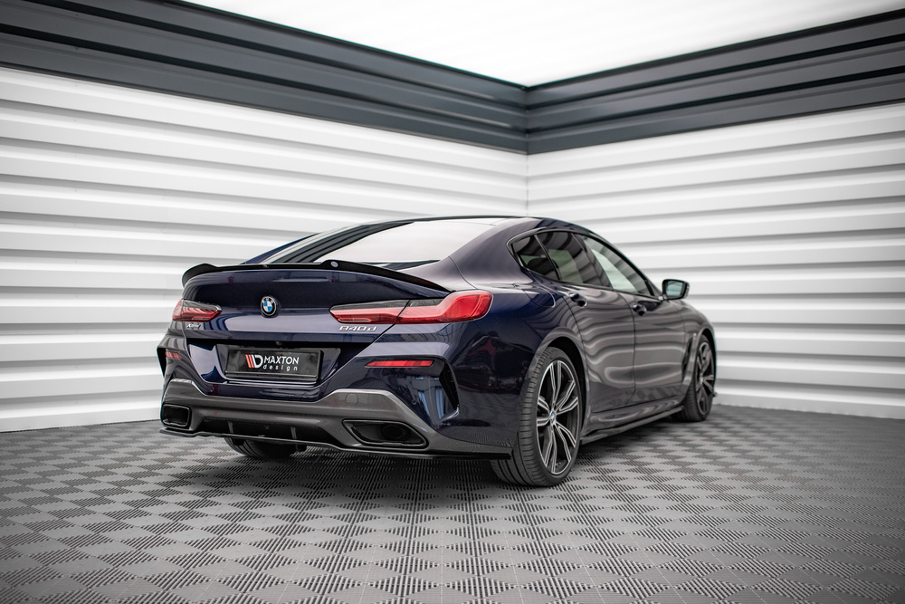 Hinten Splitter (mit einem vertikalem balken) BMW 8 Gran Coupe M-Pack G16
