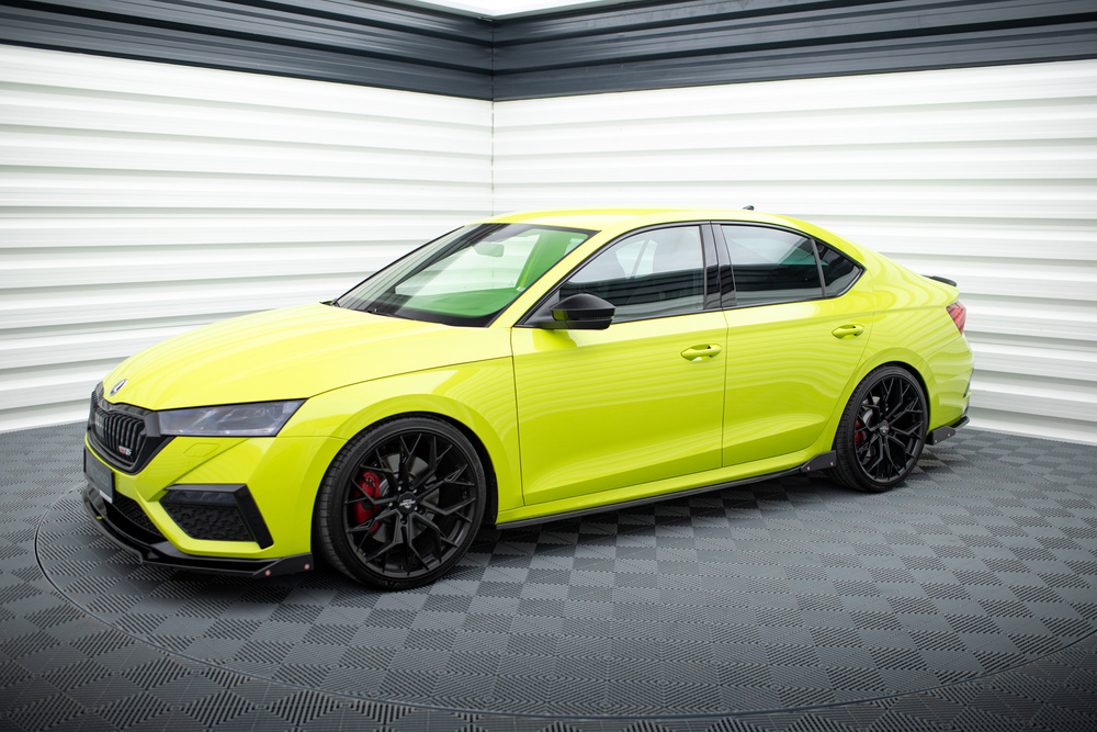 Seitenschweller Diffusor V.2 + Flaps Skoda Octavia RS Mk4
