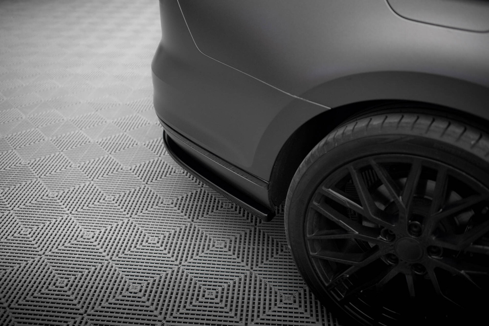 Hinten Splitter (mit einem vertikalem balken) Volkswagen Passat Sedan / Variant B8