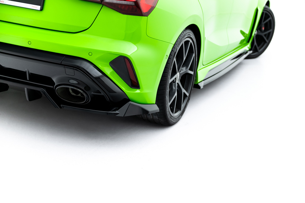 Hinten Splitter (mit einem vertikalem balken) V.1 Audi RS3 Sportback 8Y Facelift