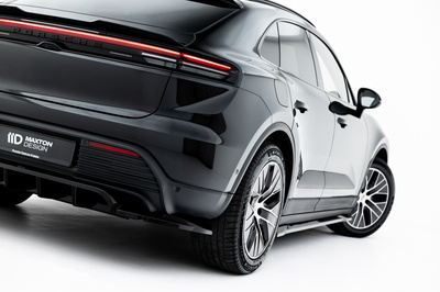 Hinten Splitter (mit einem vertikalem balken) Porsche Macan EV Mk1