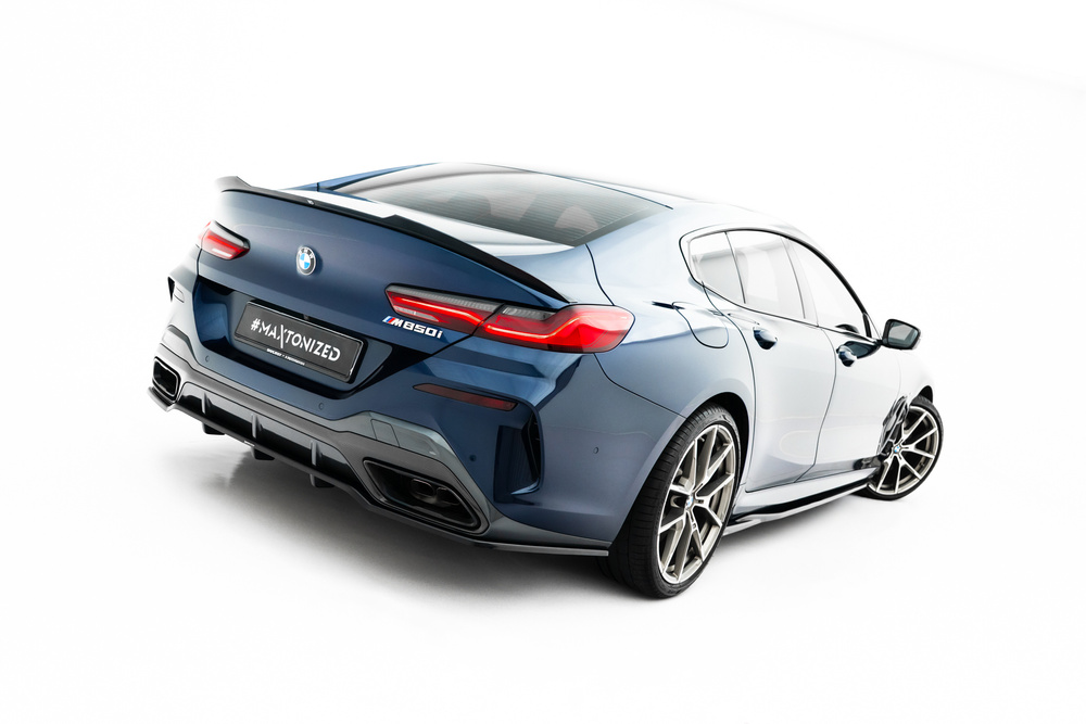 Hinten Splitter (mit einem vertikalem balken) BMW 8 Gran Coupe M-Pack G16