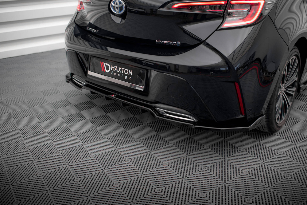 Hinten Splitter (mit einem vertikalem balken) Toyota Corolla Hatchback Mk12