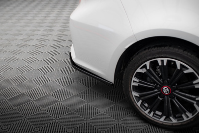 Heck Diffusor Seite Toyota Corolla XII Sedan