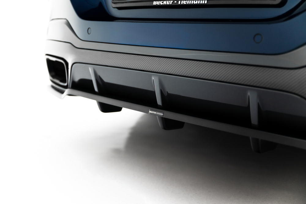Hinten Splitter (mit einem vertikalem balken) BMW 8 Gran Coupe M-Pack G16