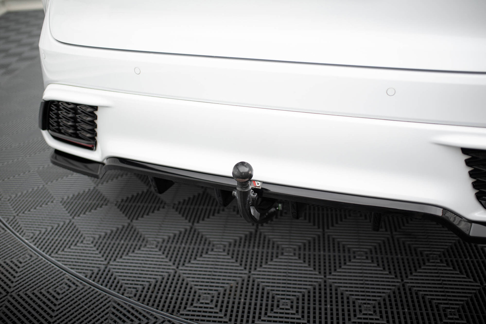 Hinten Splitter (mit einem vertikalem balken) Lexus RX F-Sport Mk5