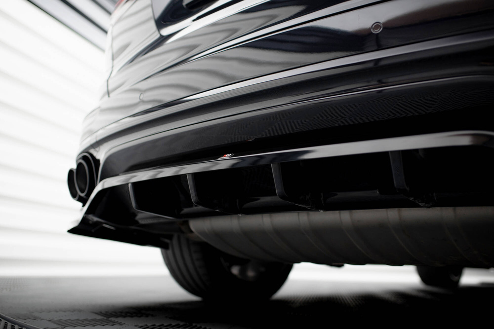 Hinten Splitter (mit einem vertikalem balken) Porsche Cayenne Mk2 Facelift