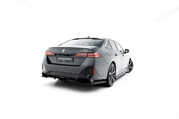 Hinten Splitter (mit einem vertikalem balken) V.1 BMW 5 / i5 M-Pack Sedan / Touring G60 / G61