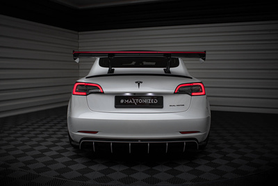 Carbon Spoiler + LED Tesla Model 3