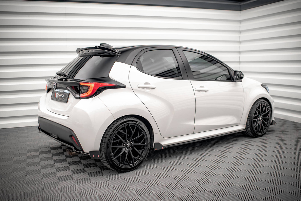 Seitenschweller Diffusor V.1 + Flaps Toyota Yaris Mk4