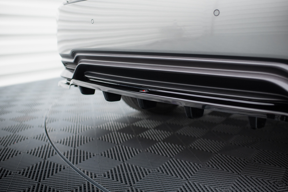 Hinten Splitter Lexus RX Mk4 H (mit einem vertikalen Balken)