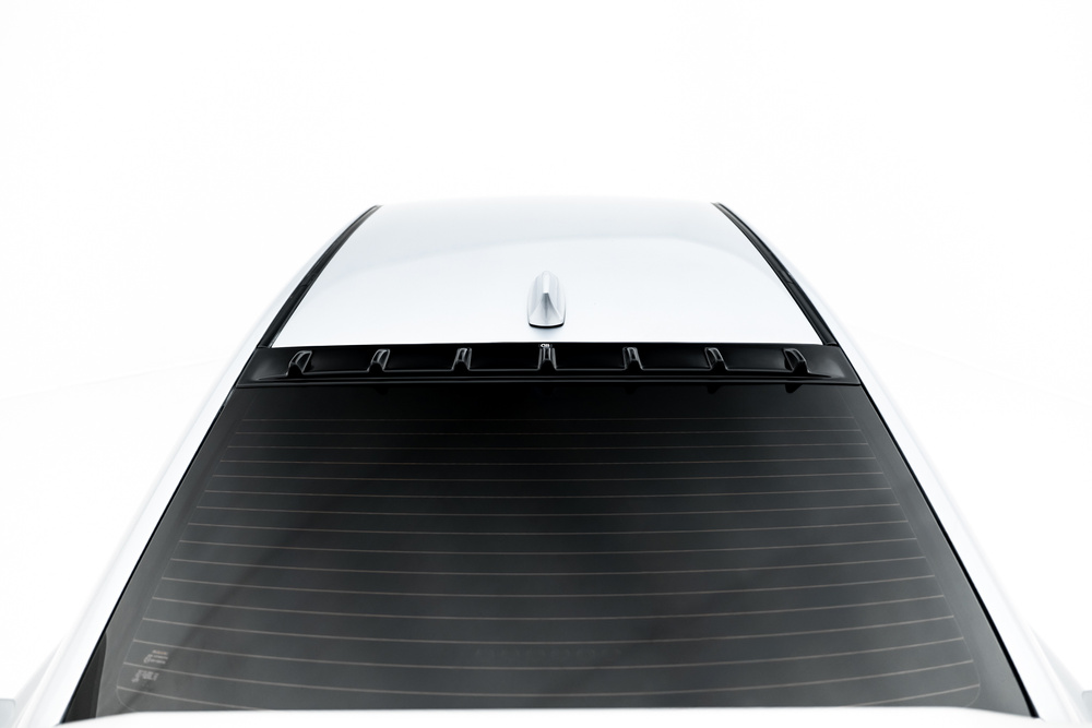 Die Erweiterung der Heckscheibe Subaru WRX STI Mk2