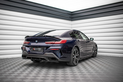 Hinten Splitter (mit einem vertikalem balken) BMW 8 Gran Coupe M-Pack G16