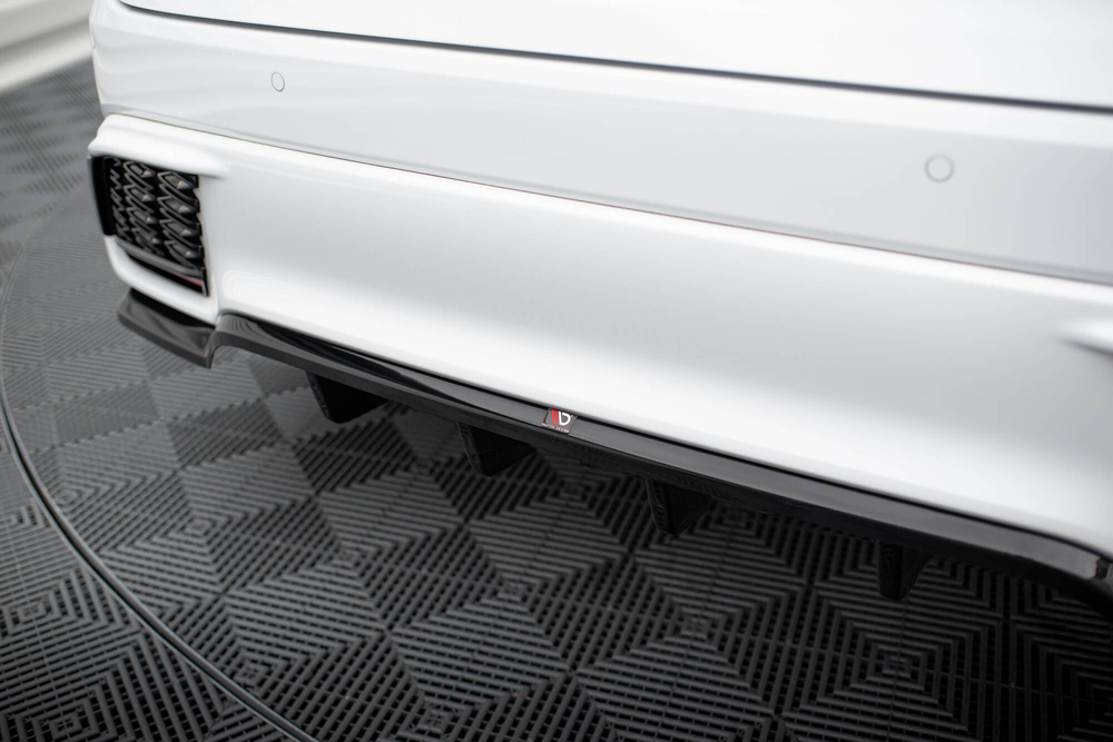 Hinten Splitter (mit einem vertikalem balken) Lexus RX F-Sport Mk5