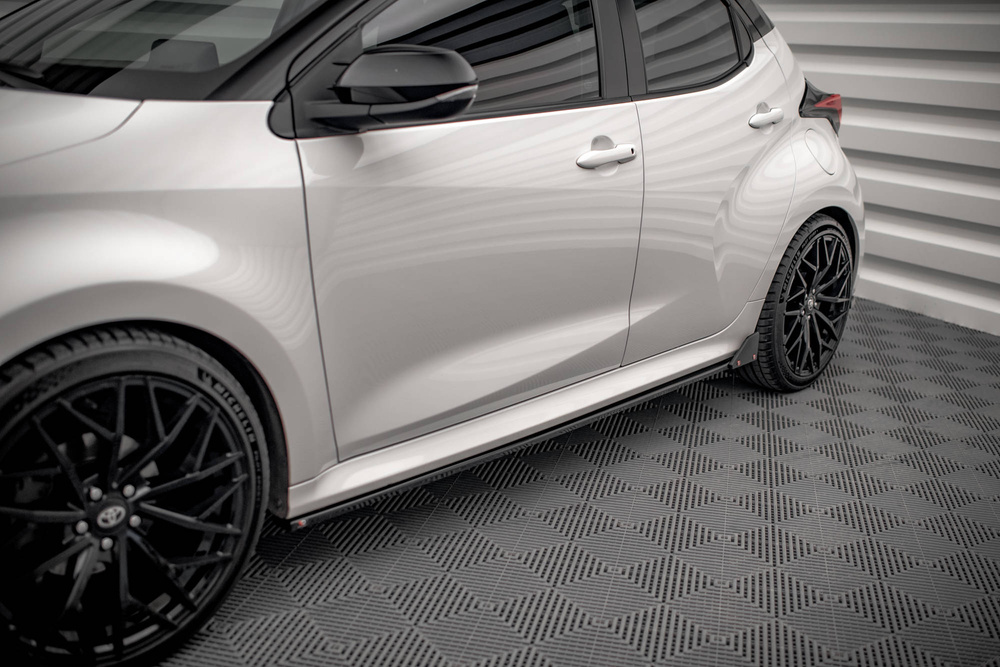 Seitenschweller Diffusor V.1 + Flaps Toyota Yaris Mk4