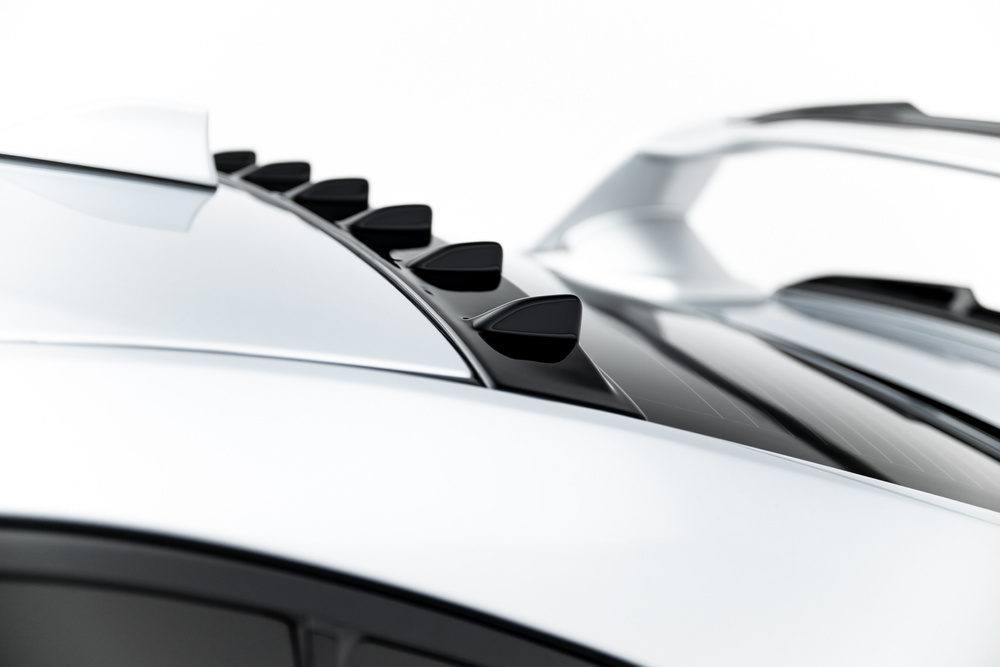 Die Erweiterung der Heckscheibe Subaru WRX STI Mk2