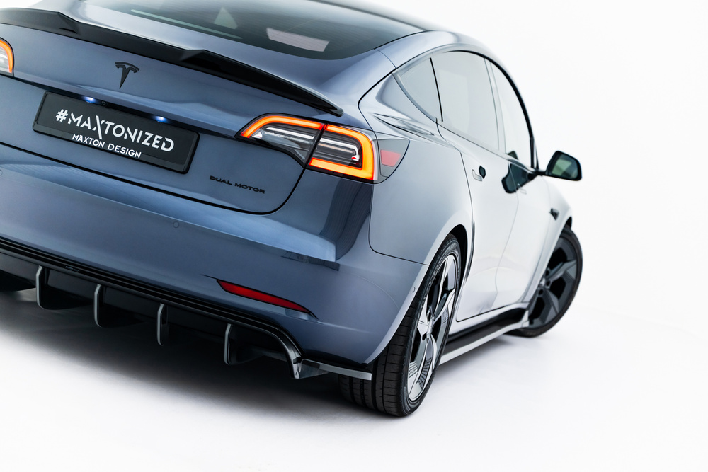 Heck Diffusor Seite V.2 Tesla Model 3