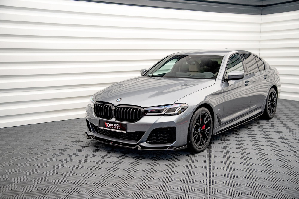 Front Diffusor V.1 BMW 5 M-Pack / M550i / M550d  Sedan / Touring G30 / G31 Facelift 