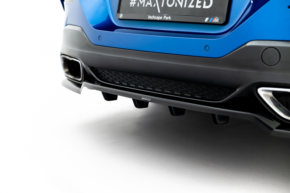 Hinten Splitter (mit einem vertikalem balken) BMW 8 Coupe M-Pack G15