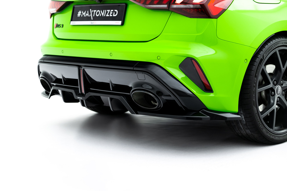 Hinten Splitter (mit einem vertikalem balken) V.2 Audi RS3 Sportback 8Y Facelift