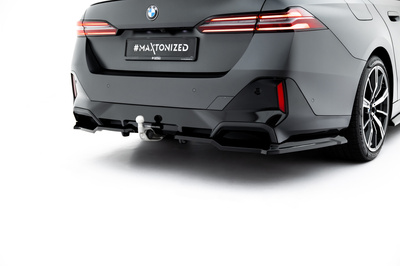 Hinten Splitter (mit einem vertikalem balken) V.1 BMW 5 / i5 M-Pack Sedan / Touring G60 / G61