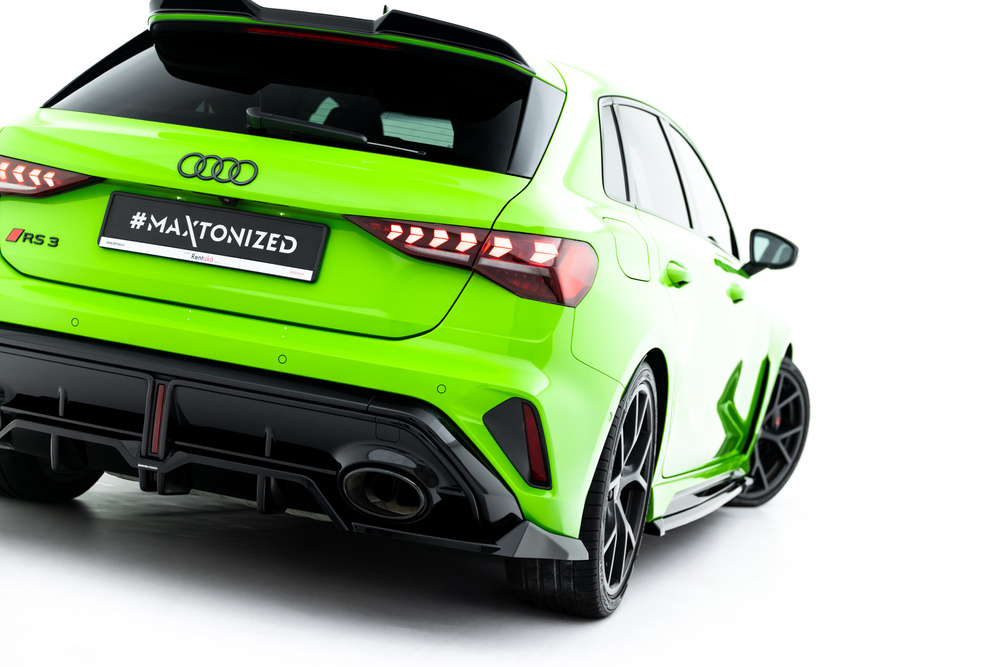 Hinten Splitter (mit einem vertikalem balken) V.1 Audi RS3 Sportback 8Y Facelift