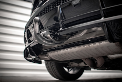 Hinten Splitter (mit einem vertikalem balken) Lamborghini Urus Mk1