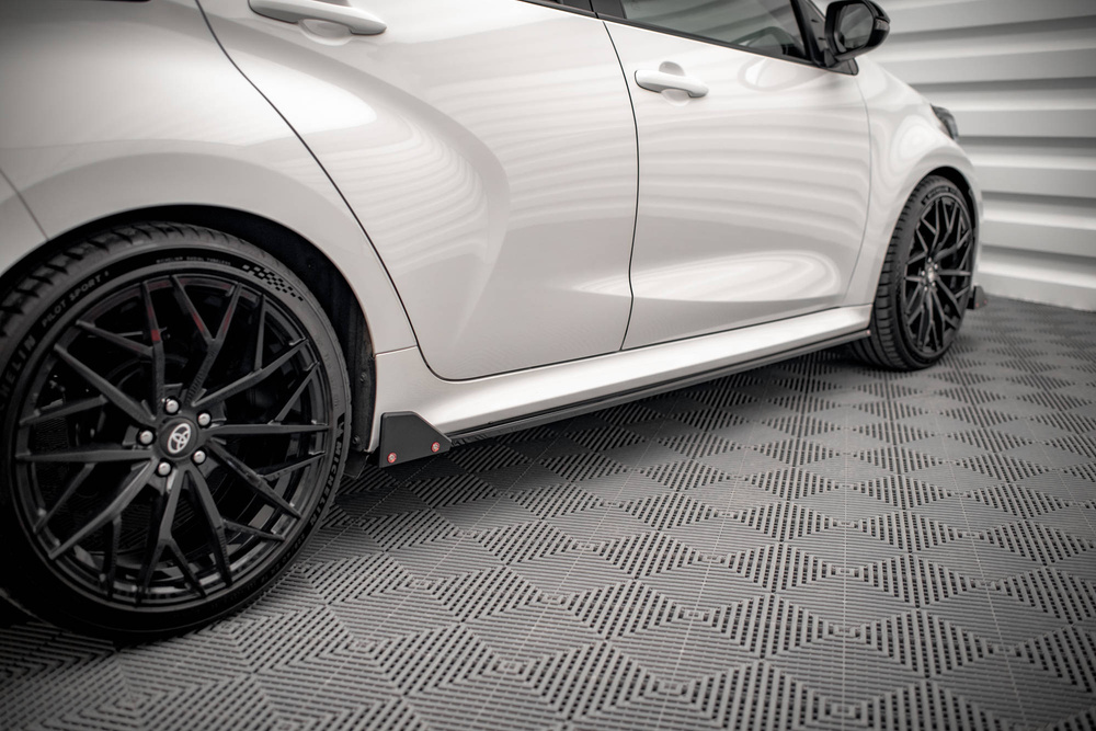 Seitenschweller Diffusor V.1 + Flaps Toyota Yaris Mk4