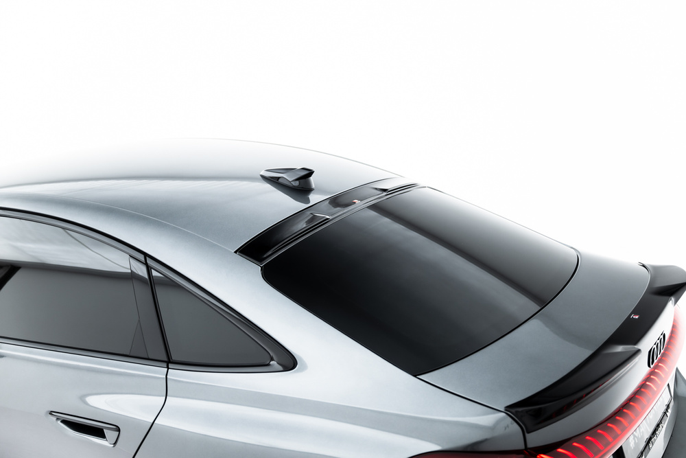 Die Erweiterung der Heckscheibe Audi A5 S-Line / S5 Sedan B10